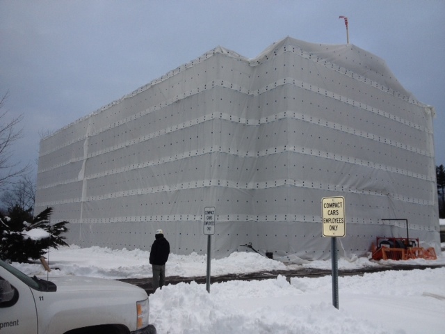 Scaffold Sheeting Enclosure Sytem in Winter / Tarp by Seacoas Scaffold