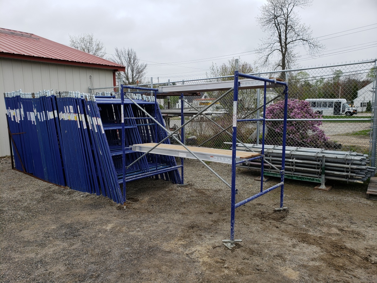 Masonry Scaffold - step frames, mason frames from the front